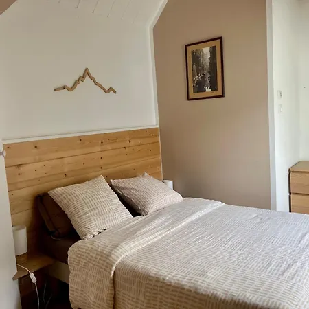 2 Chambres, Terrasse , Proche Centre , Calme Апартаменты *