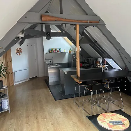 2 Chambres, Terrasse , Proche Centre , Calme