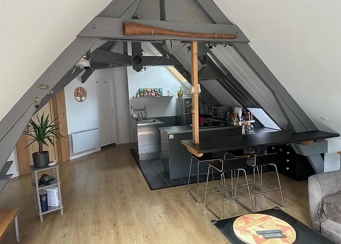 2 Chambres, Terrasse , Proche Centre , Calme